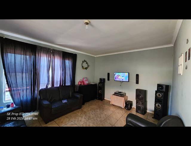 3 BEDROOM FREESTANDING FOR SALE IN NORTHDALE